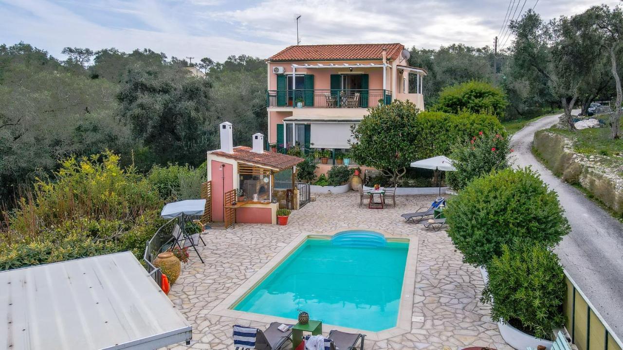 Villa Yiotta Kalodhikatika エクステリア 写真