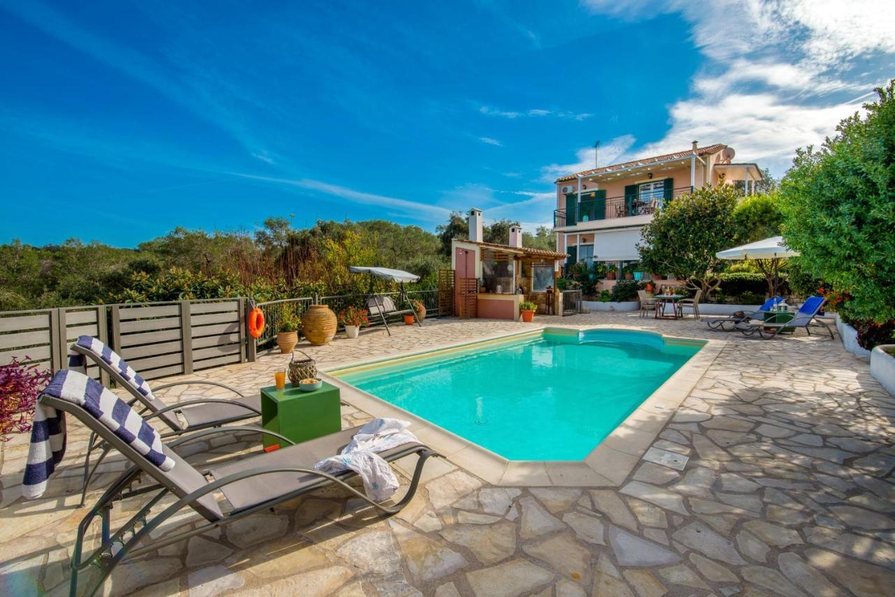 Villa Yiotta Kalodhikatika エクステリア 写真